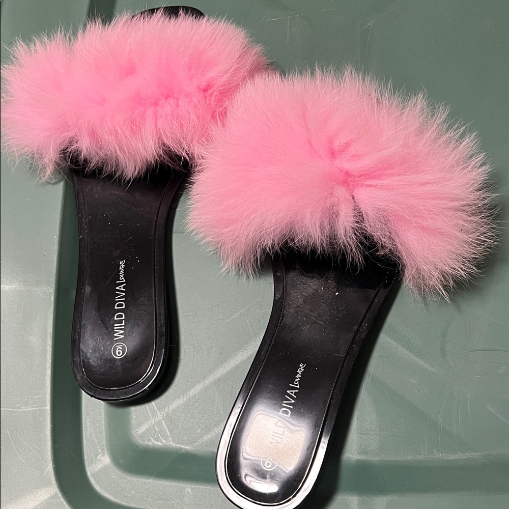 DIVA Lounge Black and Pink Fluffy Slide shoes